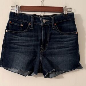 Levi Strauss High Rise Frayed Hem Shorts Size 27